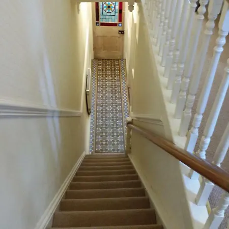 Town House Centre *
